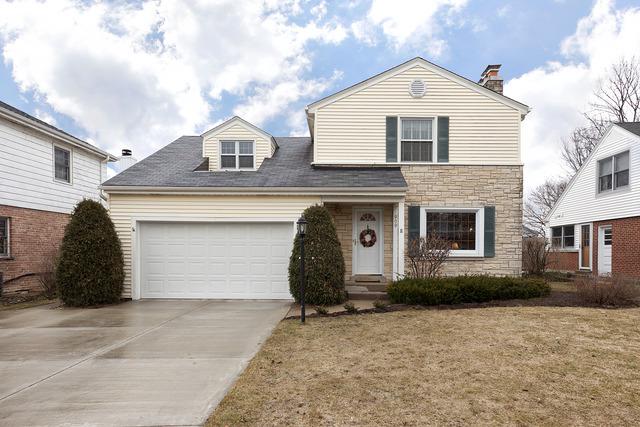 909 Surrey Ln., Glenview, IL 60025