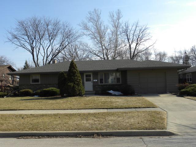 1450 Crestwood Ct., Aurora, IL 60506