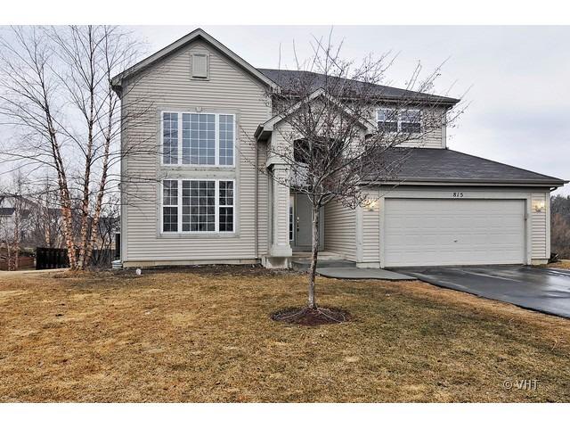 815 N Overlook Cir., Round Lake, IL 60073