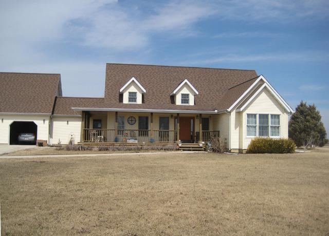 1205 N 36th Rd., Ottawa, IL 61350