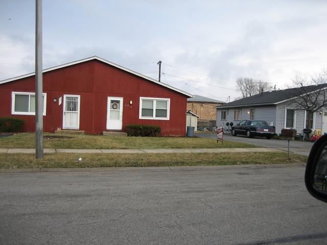 220 Laurel Dr. #B, North Aurora, IL 60542