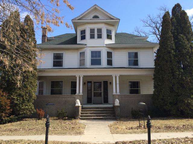 212 S Main St., Creston, IL 60113