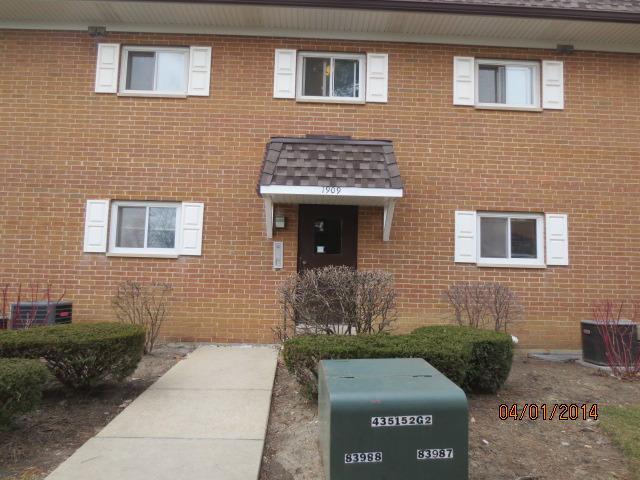 1909 W Golf Rd. #1A, Mount Prospect, IL 60056
