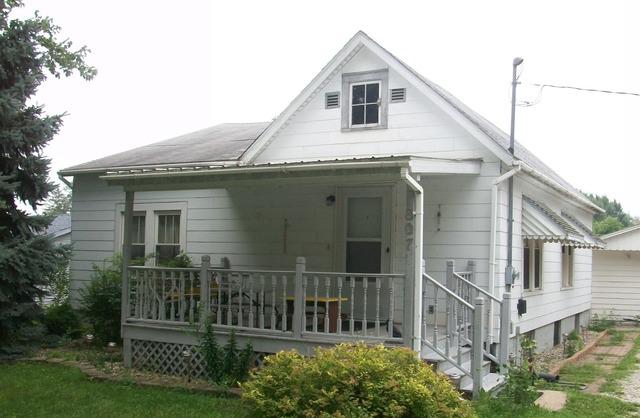 807 E Mcneil St., Hoopeston, IL 60942