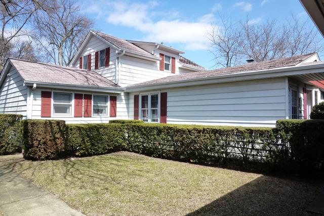 208 Waubansee Rd., Riverside, IL 60546