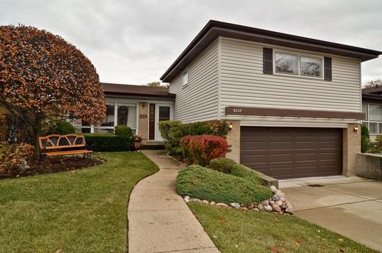 9237 N Washington St., Morton Grove, IL 60053