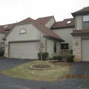 151 Chatsworth Cir., Schaumburg, IL 60194