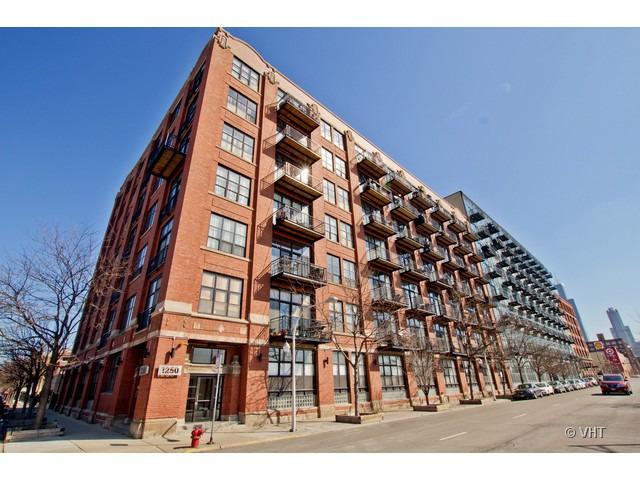 1250 W Van Buren St. #515, Chicago, IL 60607