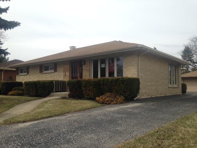 420 Courtesy Ln., Des Plaines, IL 60018