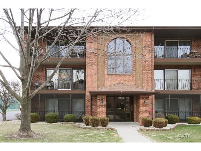 8218 Cobblestone Ct. #2D, Palos Hills, IL 60465
