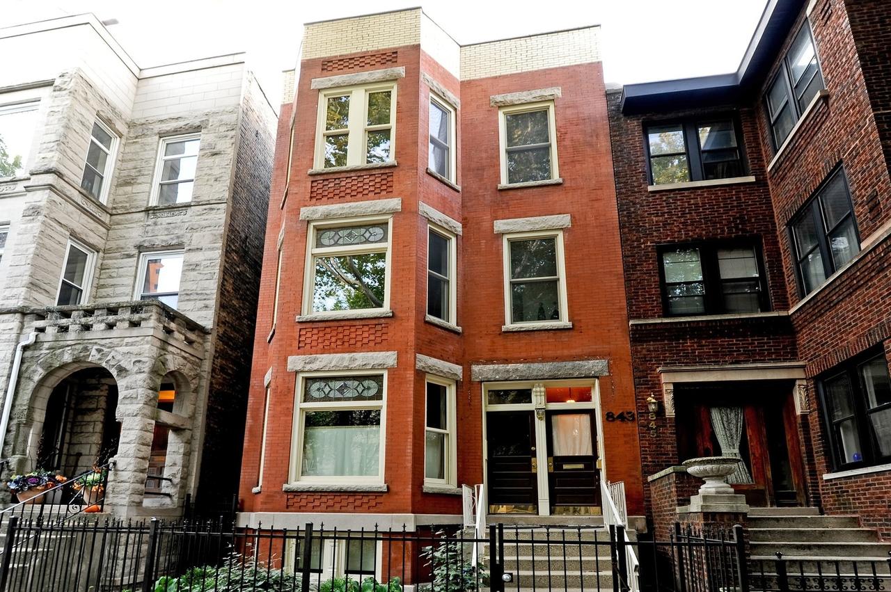 843 W Newport Ave., Chicago, IL 60657