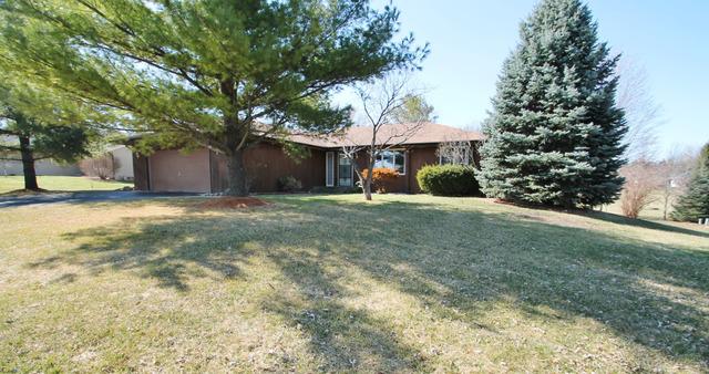 9702 Cinnabar Dr., Roscoe, IL 61073