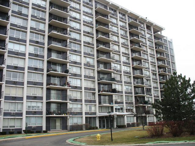 8815 W Golf Rd. #3-J, Niles, IL 60714