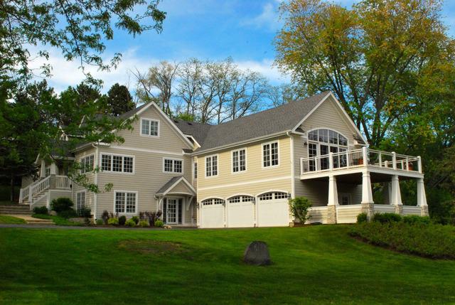 215 Terrace Dr., Tower Lakes, IL 60010
