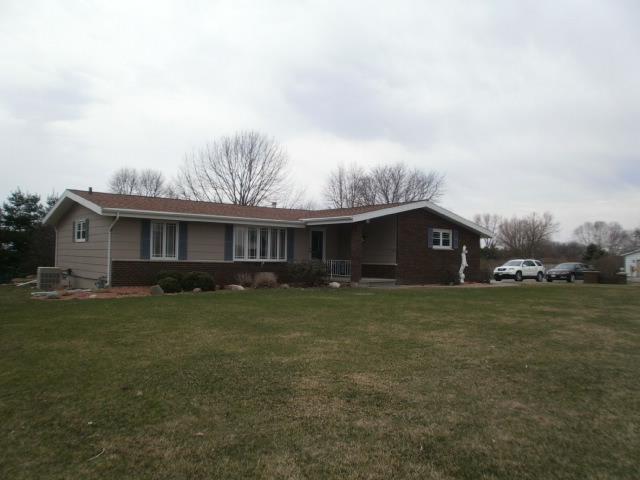 98 Wright Dr., Utica, IL 61373