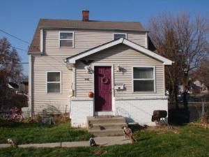 648 Hammond Ave., Aurora, IL 60506
