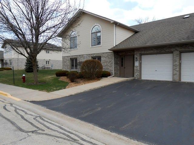 196 Saenz Ln. #D, Joliet, IL 60436