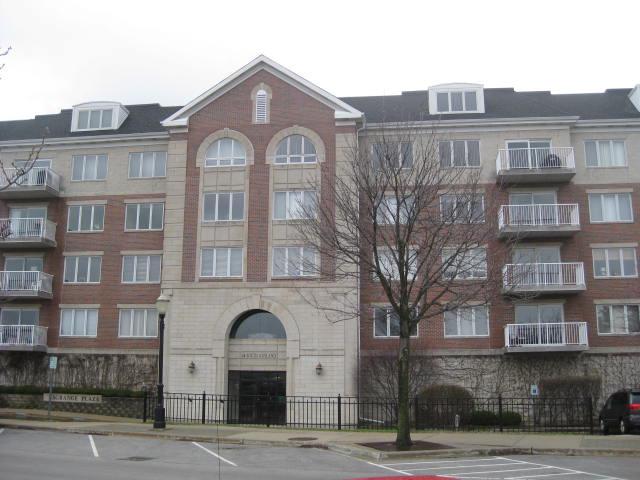 14 S Ashland Ave. #501, La Grange, IL 60525