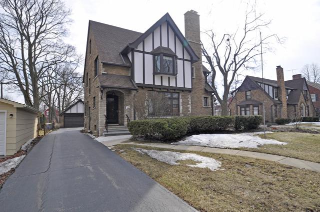 333 Douglas Ave., Waukegan, IL 60085