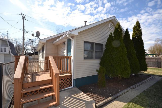 10038 Merton Ave., Oak Lawn, IL 60453