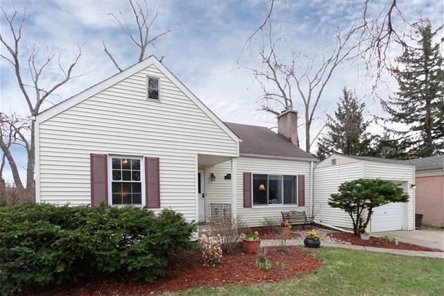 969 Jeannette St., Des Plaines, IL 60016