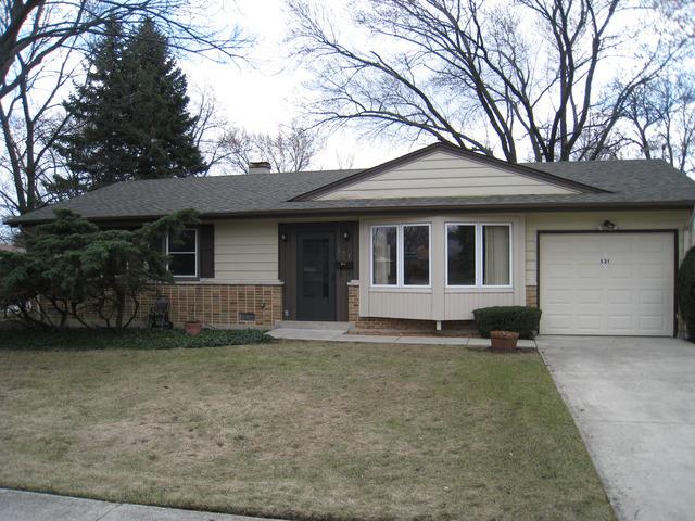 521 Briarwood Ln., Elk Grove Village, IL 60007