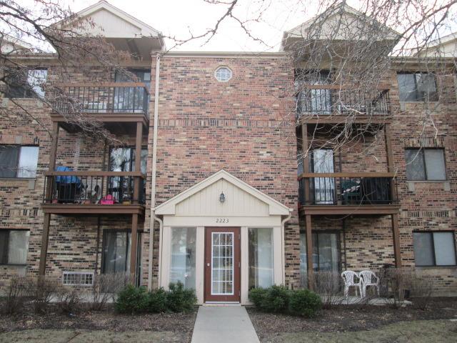 2223 Nichols Rd. #E, Arlington Heights, IL 60004