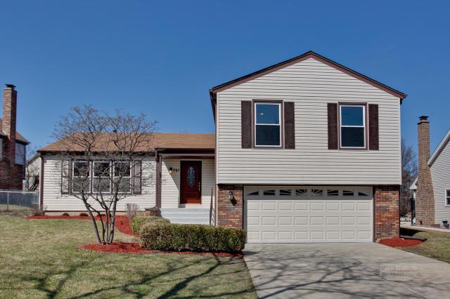 721 Heatherdown Way, Buffalo Grove, IL 60089