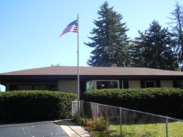 5601 Lee Ave., Downers Grove, IL 60516
