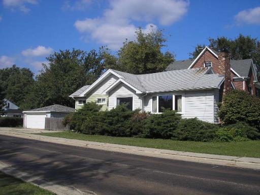 460 S Fairview Ave., Elmhurst, IL 60126