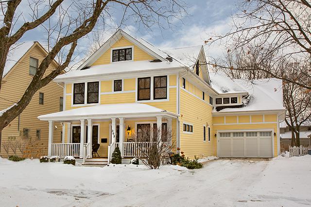 363 Ridgewood Ave., Glen Ellyn, IL 60137