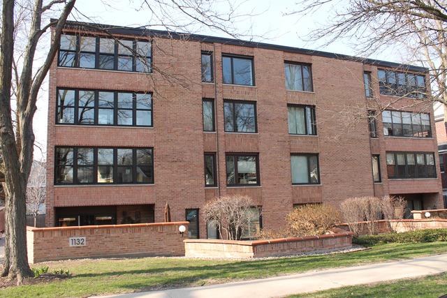 1132 Curtiss St. #4B, Downers Grove, IL 60515