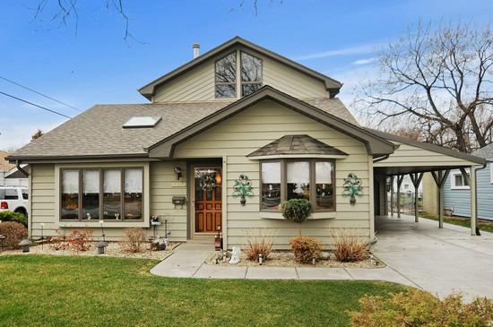 9232 S 49th Ave., Oak Lawn, IL 60453