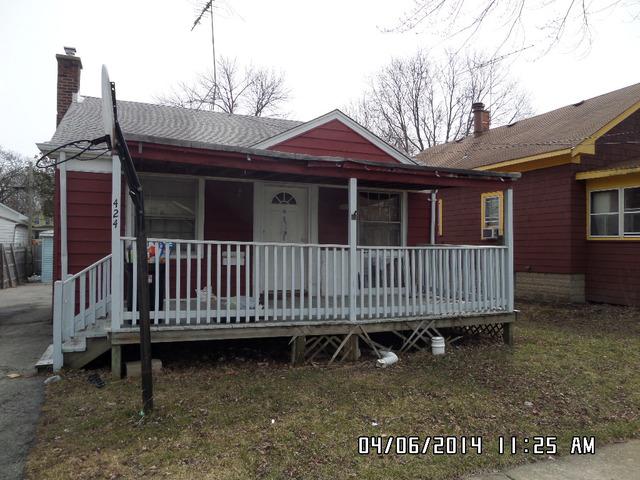 424 S Bangs St., Aurora, IL 60505
