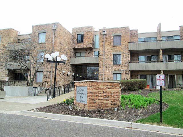 1912 Prairie Sq. #324A, Schaumburg, IL 60173