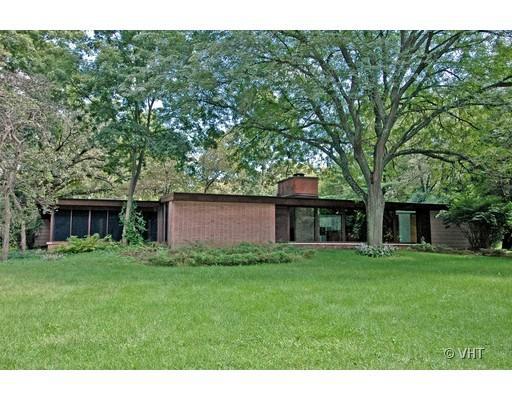 162 Springwood Ln., Barrington Hills, IL 60010