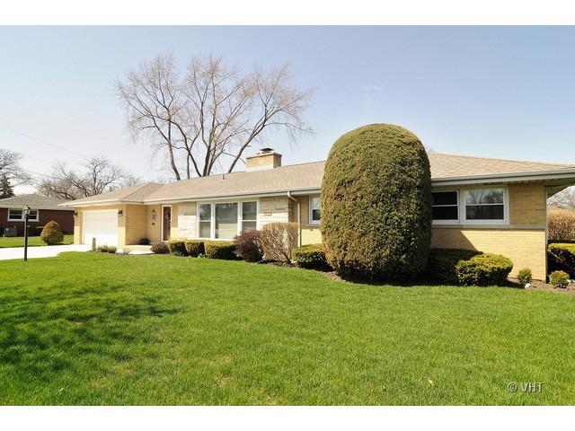 922 S Na Wa Ta Ave., Mount Prospect, IL 60056