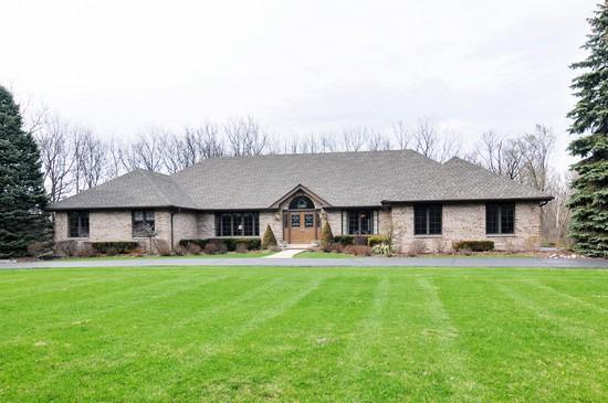 200 Dundee Rd., Barrington Hills, IL 60010