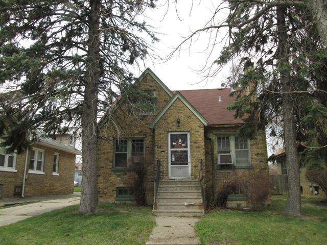 814 George Ave., Waukegan, IL 60085