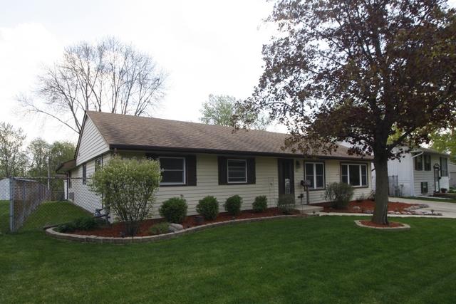 601 Parkside Cir., Streamwood, IL 60107