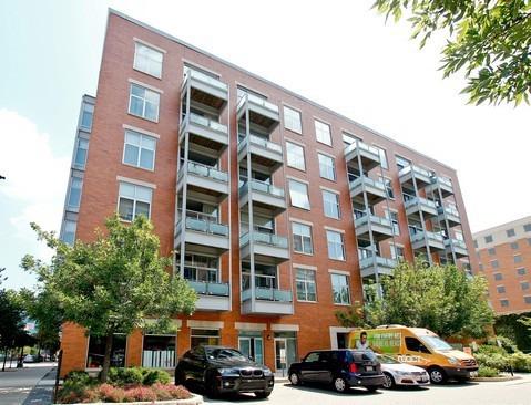 939 W Madison St. #201, Chicago, IL 60607