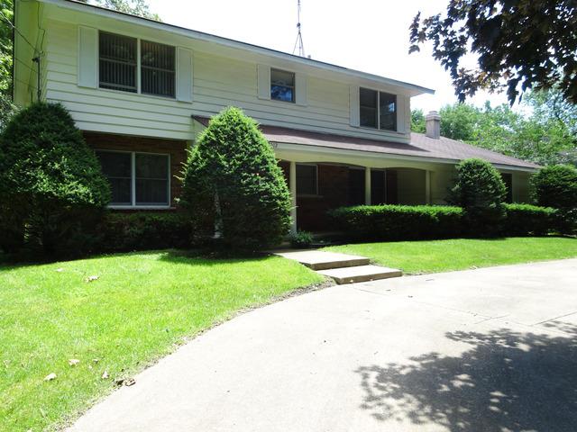 12012 Mohican Dr., Algonquin, IL 60102