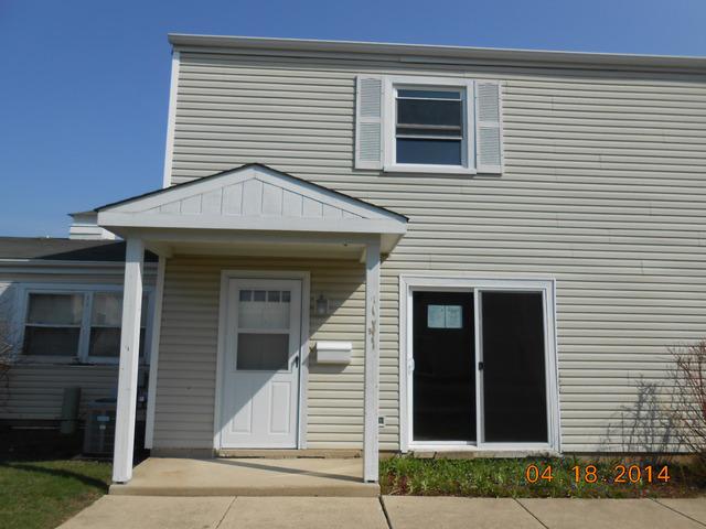 329 Donna Ct. #B, Bartlett, IL 60103