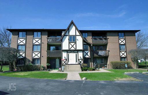 10541 Palos Pl. #B, Palos Hills, IL 60465