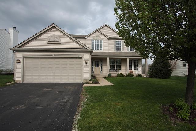 11633 Glenn Cir., Plainfield, IL 60585