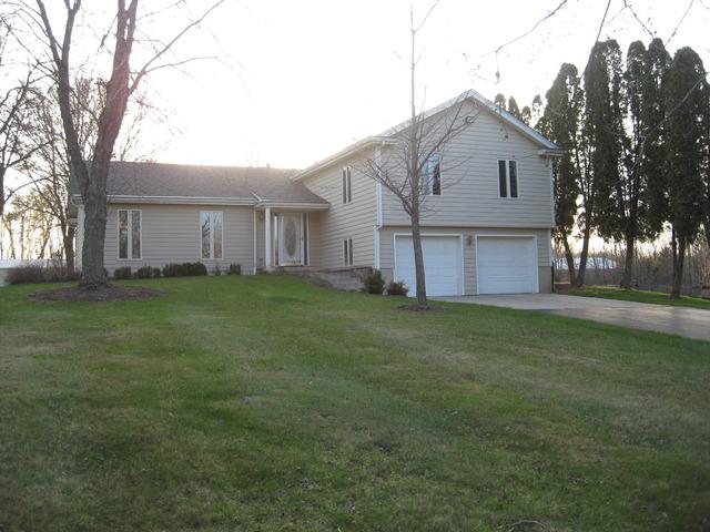 57 Maple Ln., Yorkville, IL 60560