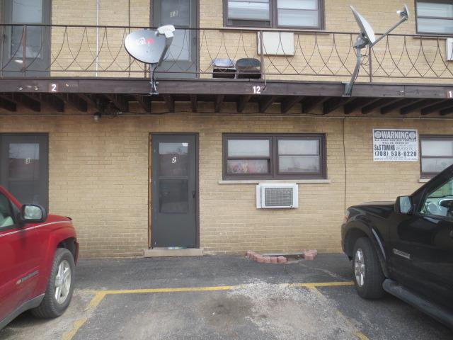 28 King Arthur Ct. #2, Northlake, IL 60164