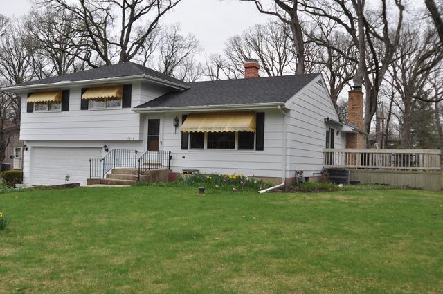 7216 Red Oak Dr., Crystal Lake, IL 60012