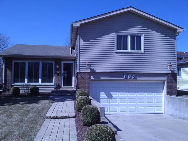 964 S Linden Ave., Elmhurst, IL 60126