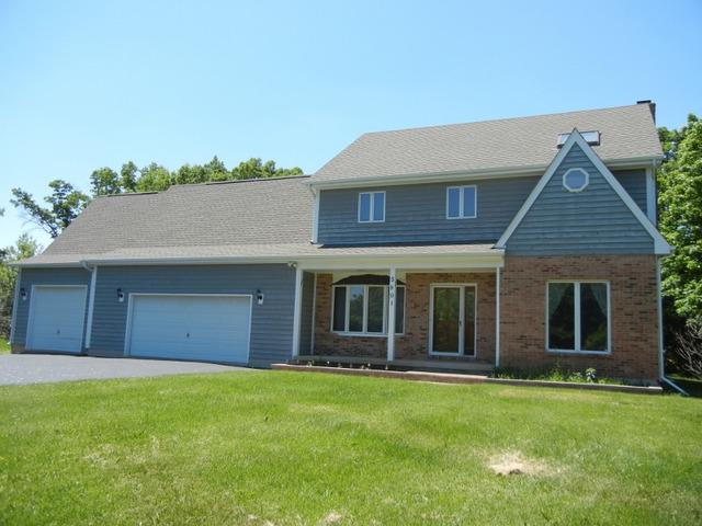 5901 Ironwood Dr., Crystal Lake, IL 60014